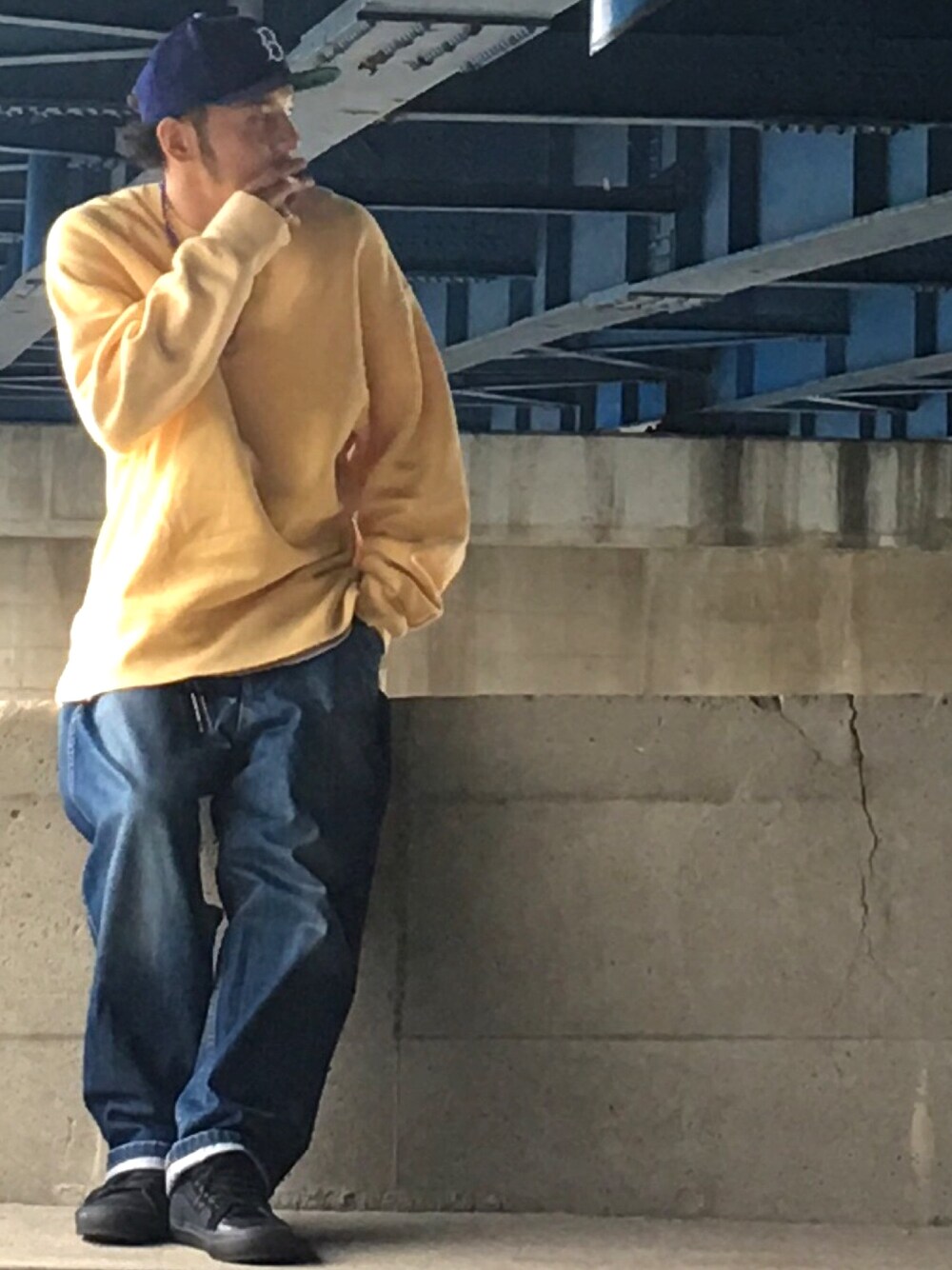 「カジュアル、カジュアルコーデ、ストリート、ラフ、スニーカー、デニム、キャップ、スウェット、シンプル、ストリート服が好き」｜「COOPERS TOWNのアイテム（キャップ、ブルー系）」を使った、mtnbさん（メンズ・170cm）の夏コーディネートの1枚目の写真