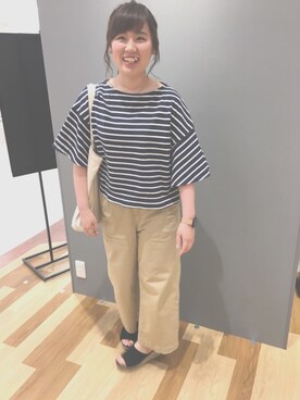 「earth music&ecology（アースミュージックアンドエコロジー）のアイテム（Tシャツ/カットソー、ブルー系）」を使った、さとう まほさん（レディース・154cm）の夏コーディネート