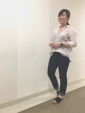 「H&M（エイチ・アンド・エム）のアイテム（シャツ/ブラウス、ピンク系）」を使った、さとう まほさん（レディース・154cm）の夏コーディネート