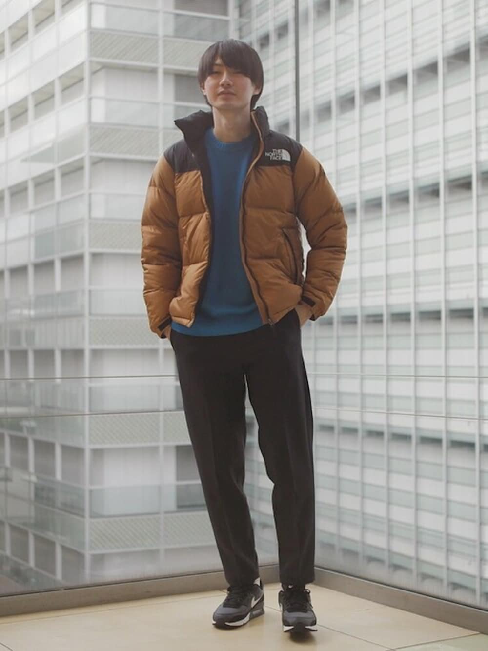 「NIKE、SHIPS、northface、thenorthface」｜「THE NORTH FACEのTHE NORTH FACE: Nuptse Jacket/ヌプシ ジャケット（ダウンジャケット/コート、ブラウン系）」を使った、森川さん（メンズ・183cm）の秋コーディネートの1枚目の写真