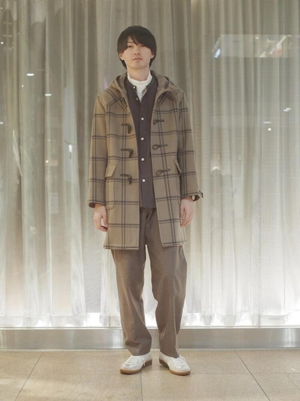 「SHIPS、SHIPS for women、REPRODUCTION OF FOUND」｜「SHIPSのSHIPS: スーパー140'S メリノウール メルトン ダッフルコート 21FW（ダッフルコート、ベージュ系）」を使った、森川さん（メンズ・183cm）の秋コーディネートの1枚目の写真