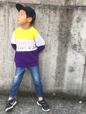 「NIKEスニーカー」｜dropさん（キッズ・110cm）の秋コーディネート
