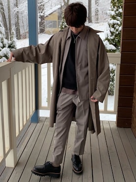 「パイソン柄」｜「アイテム（ステンカラーコート）」を使った、wayuさん（メンズ・169cm）の春コーディネート