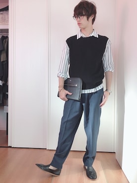 「ワイドテーパードパンツ」｜「アイテム（スリッポン）」を使った、wayuさん（メンズ・169cm）の秋コーディネート