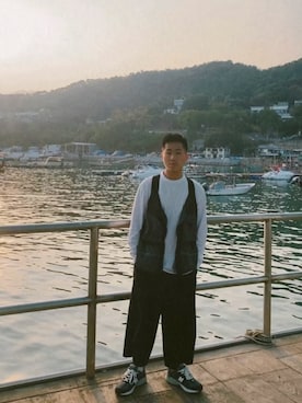 「PALACE（パレス）のアイテム（トップス、ホワイト系）」を使った、Eddie Yeungさん（メンズ）の冬コーディネート
