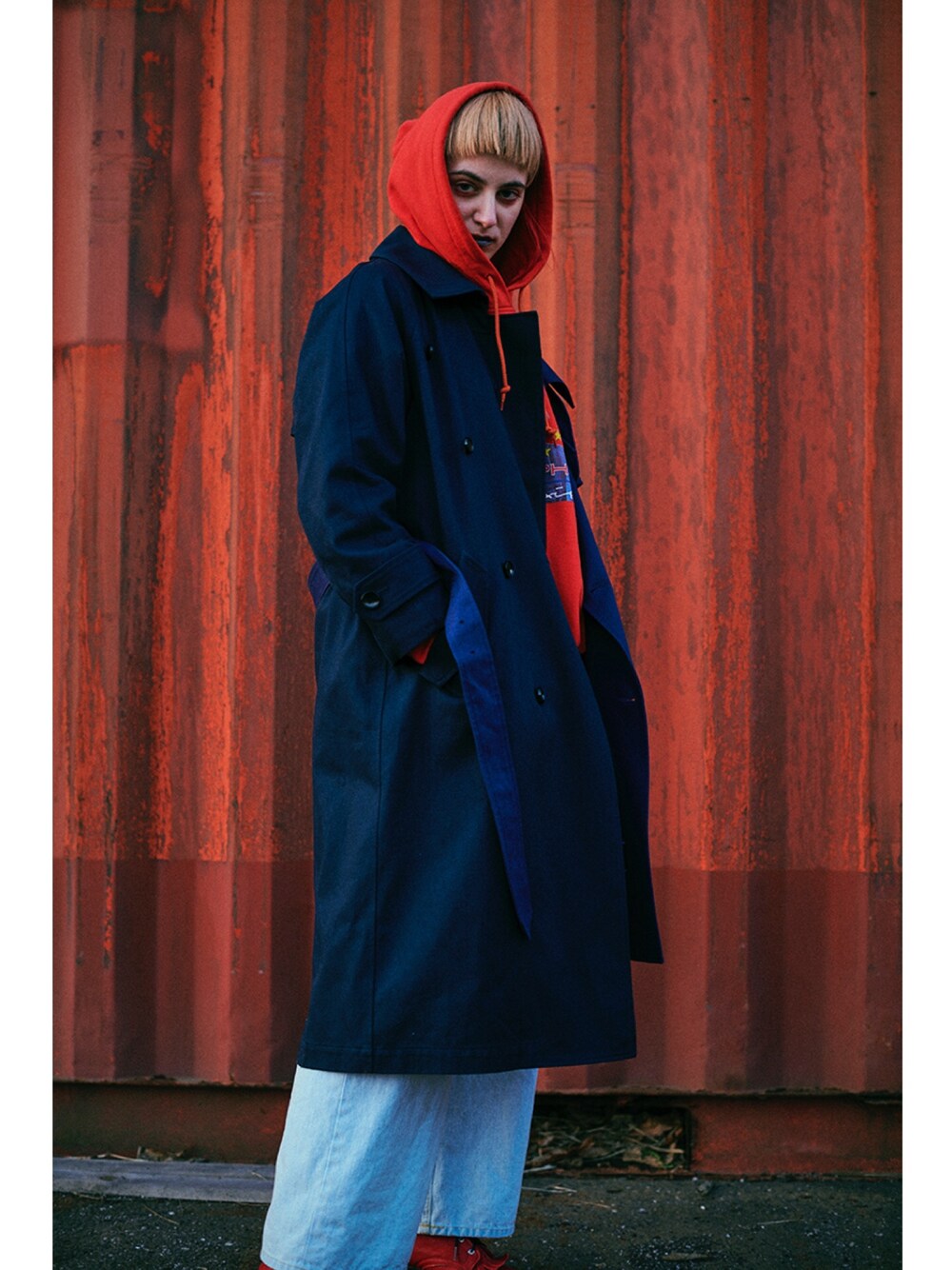 「WOMEN、mode」｜「Metaphor…のアイテム（その他アウター、ブルー系）」を使った、Metaphor…さん（レディース・174cm）の春コーディネートの1枚目の写真