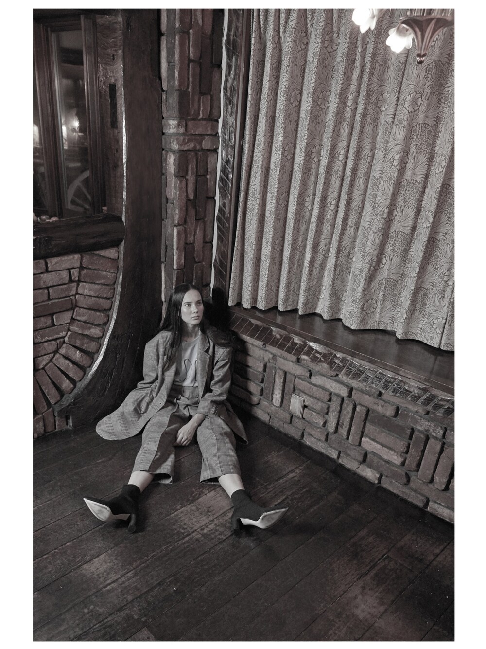 「WOMEN、Metaphor…、mode、19ss」｜「Metaphor…のアイテム（スラックス、ブラウン系）」を使った、Metaphor…さん（レディース・174cm）の秋コーディネートの1枚目の写真