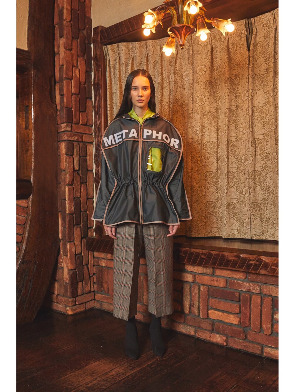「WOMEN、mode、19ss、Metaphor…」｜「Metaphor…のアイテム（その他アウター、グレー系）」を使った、Metaphor…さん（レディース・174cm）の秋コーディネートの1枚目の写真