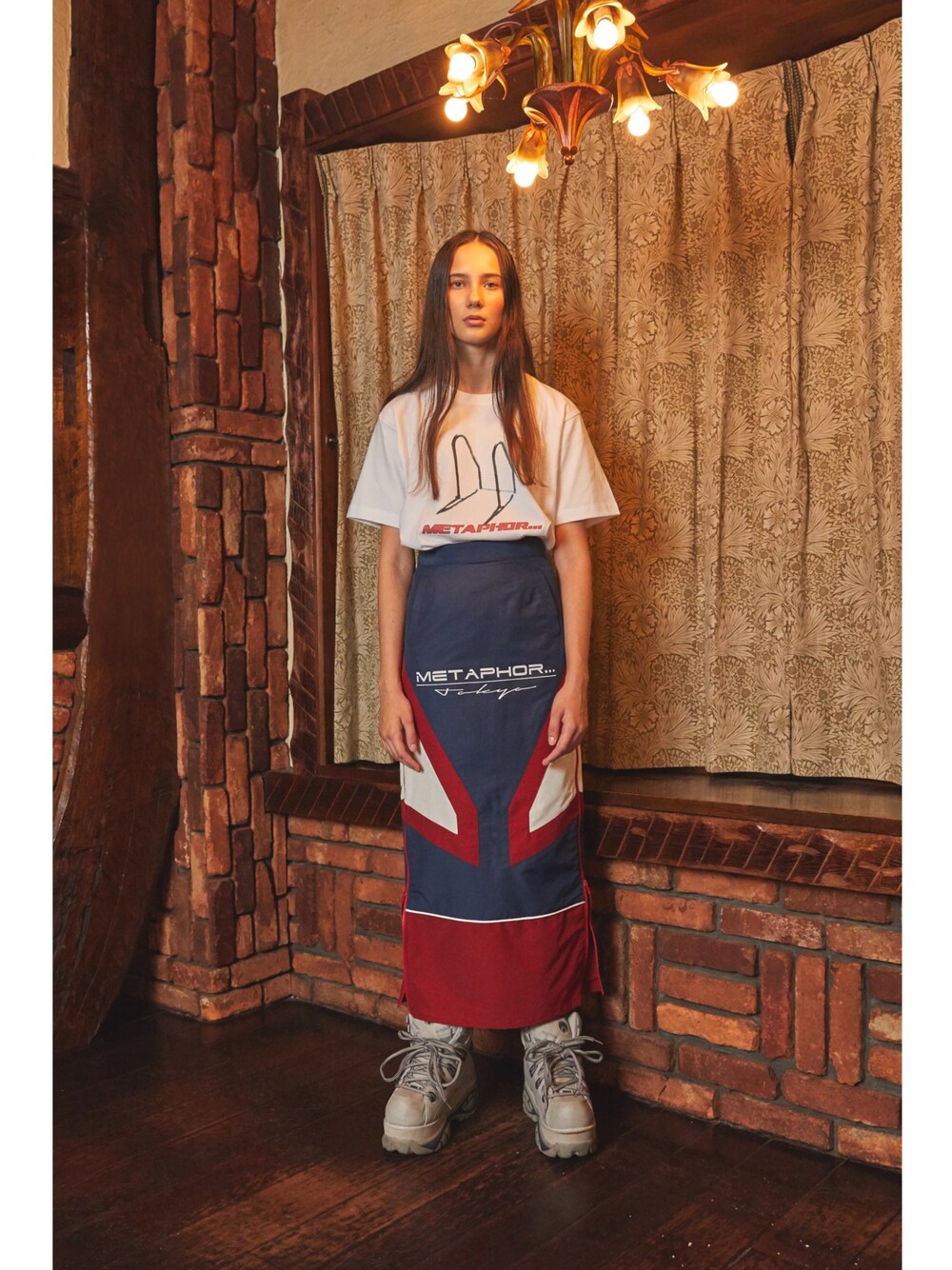 「Metaphor…、WOMEN、mode、19ss」｜「Metaphor…のアイテム（スカート、ブルー系）」を使った、Metaphor…さん（レディース・174cm）の秋コーディネートの1枚目の写真