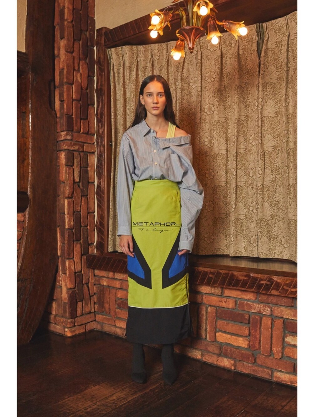 「WOMEN、mode、Metaphor…、19ss」｜「Metaphor…のアイテム（スカート、グリーン系）」を使った、Metaphor…さん（レディース・174cm）の秋コーディネートの1枚目の写真
