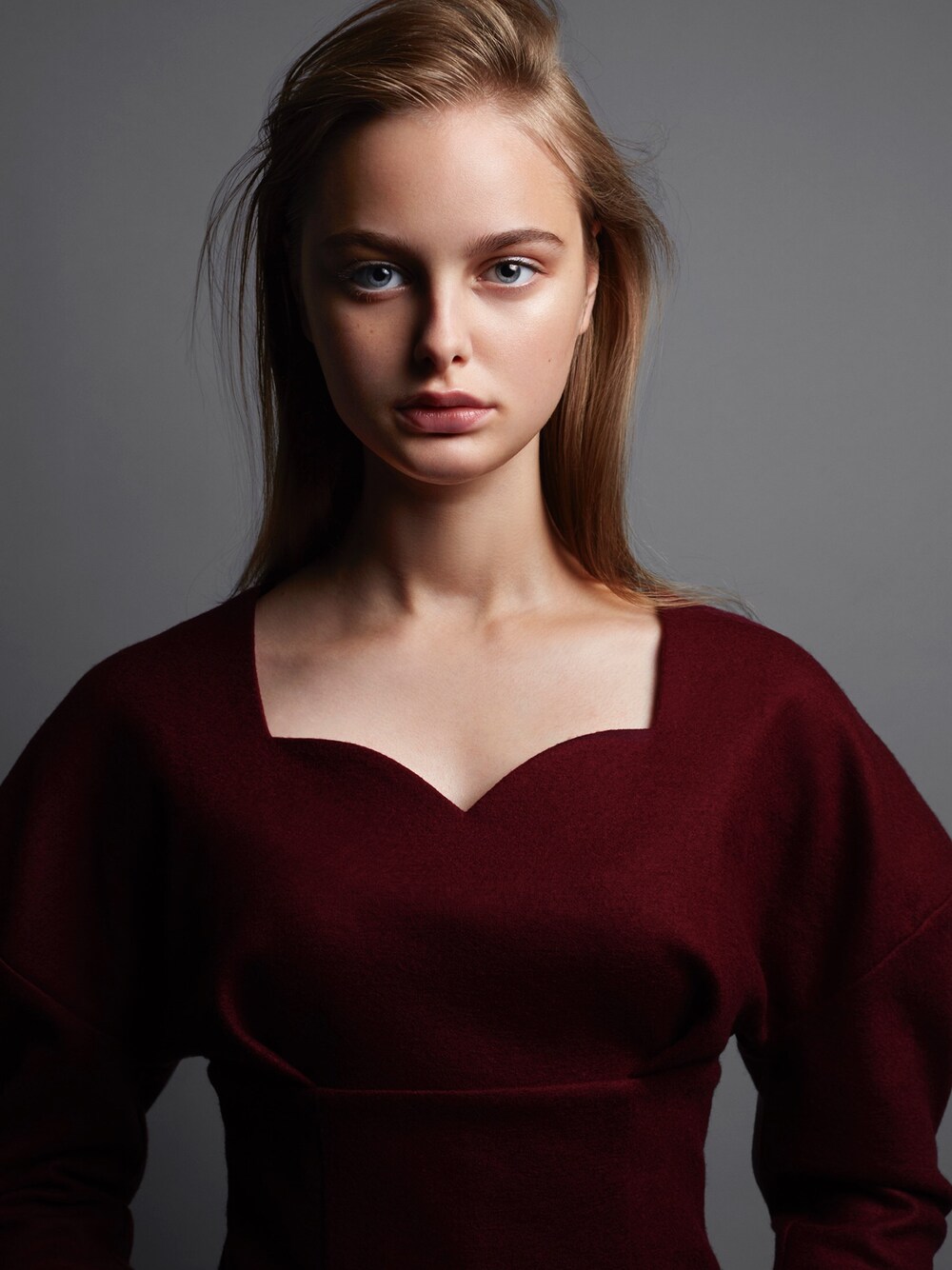 「Metaphor…、WOMEN、mode」｜「Metaphor…のアイテム（ドレス、レッド系）」を使った、Metaphor…さん（レディース・173cm）の冬コーディネートの1枚目の写真