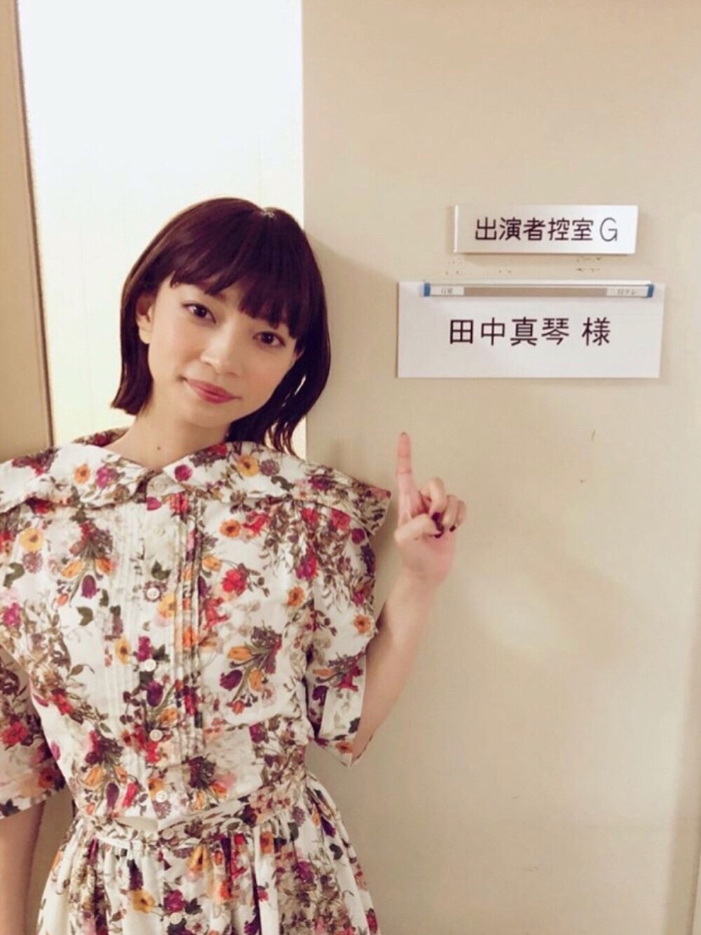 「Metaphor…、WOMEN、mode、田中真琴」｜「Metaphor…のアイテム（シャツワンピース、ホワイト系）」を使った、Metaphor…さん（レディース・160cm）の冬コーディネートの1枚目の写真
