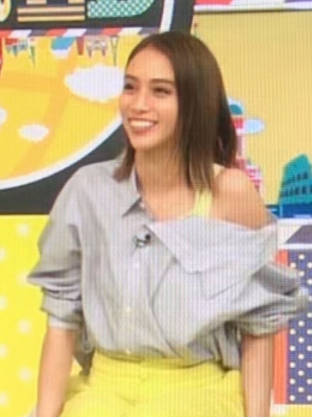 「WOMEN、mode、Metaphor…、大人カジュアル」｜「Metaphor…のアイテム（シャツ/ブラウス、ホワイト系）」を使った、Metaphor…さん（レディース・170cm）の夏コーディネートの1枚目の写真