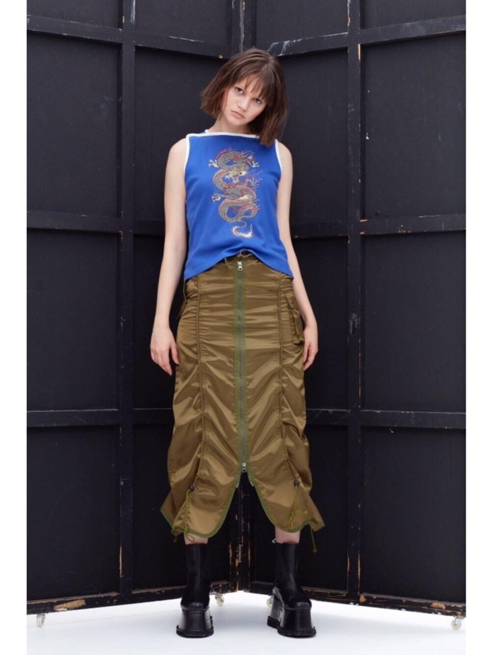 「春夏コーデ、WOMEN、カジュアル、Metaphor…、mode、90’s、90sfashion、90'sスタイル、90s」｜「Metaphor…のアイテム（Tシャツ/カットソー、ブルー系）」を使った、Metaphor…さん（レディース・172cm）の冬コーディネートの1枚目の写真