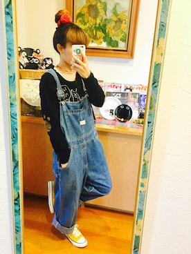 「アイテム（スニーカー、イエロー系）」を使った、こにーさん（レディース・153cm）の冬コーディネート