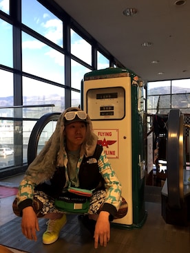 「CUNE（キューン）のアイテム（パーカー、ブルー系）」を使った、vestman'sさん（メンズ・175cm）の冬コーディネート