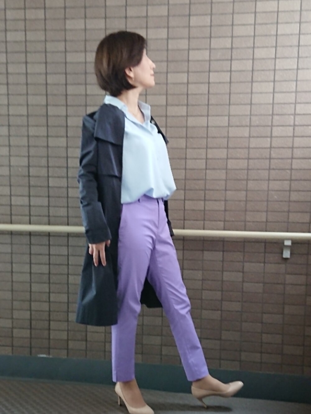 「ESTNATIONのアイテム（パンツ、パープル系）」を使った、りんりんさん（レディース・160cm）の春コーディネートの1枚目の写真