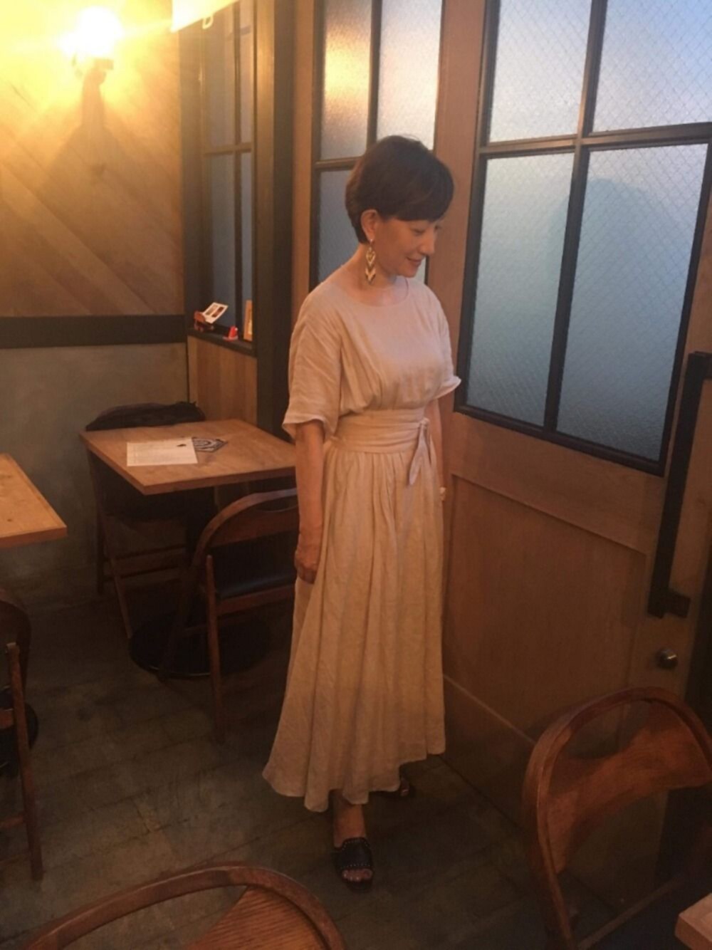 「en recreのアイテム（ワンピース、ベージュ系）」を使った、りんりんさん（レディース・160cm）の夏コーディネートの1枚目の写真