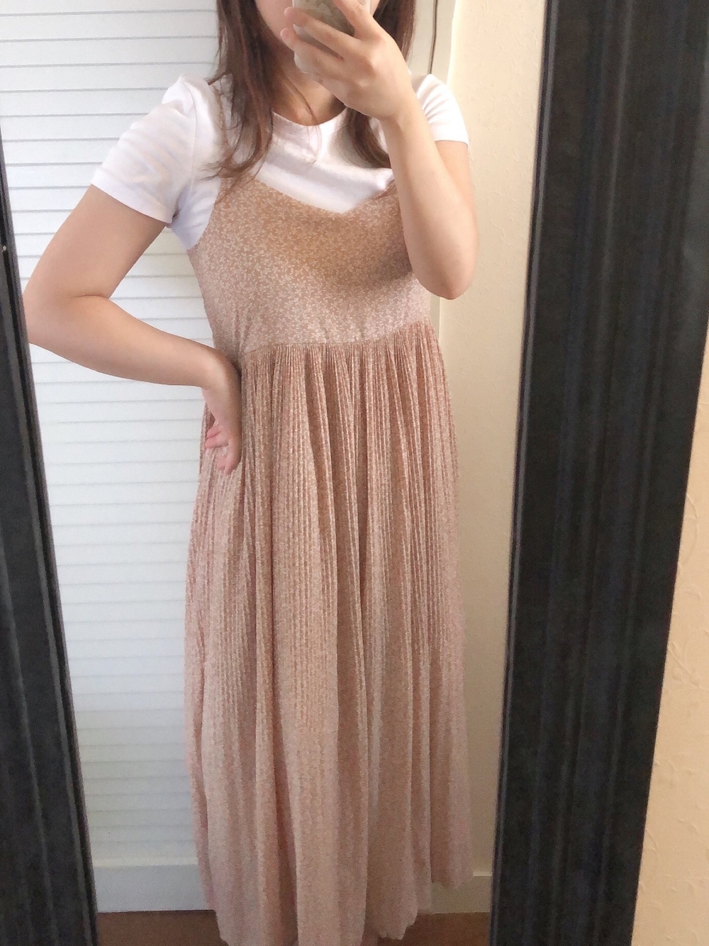 「ワンピース、小花柄、OLIVE des OLIVE、おしゃれさんと繋がりたい、プチプラコーデ、低身長、キャミワンピ」｜「OLIVE des OLIVEのアイテム（ワンピース/ドレス、ピンク系）」を使った、momoKoさん（レディース・150cm）の夏コーディネートの1枚目の写真