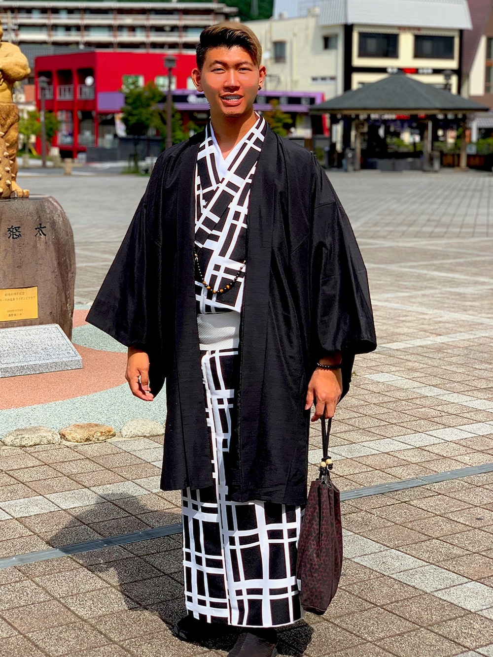 「着物、浴衣、和装、和服」｜「kimonoのアイテム（着物、ブラック系）」を使った、誠さん（メンズ・170cm）の秋コーディネートの1枚目の写真