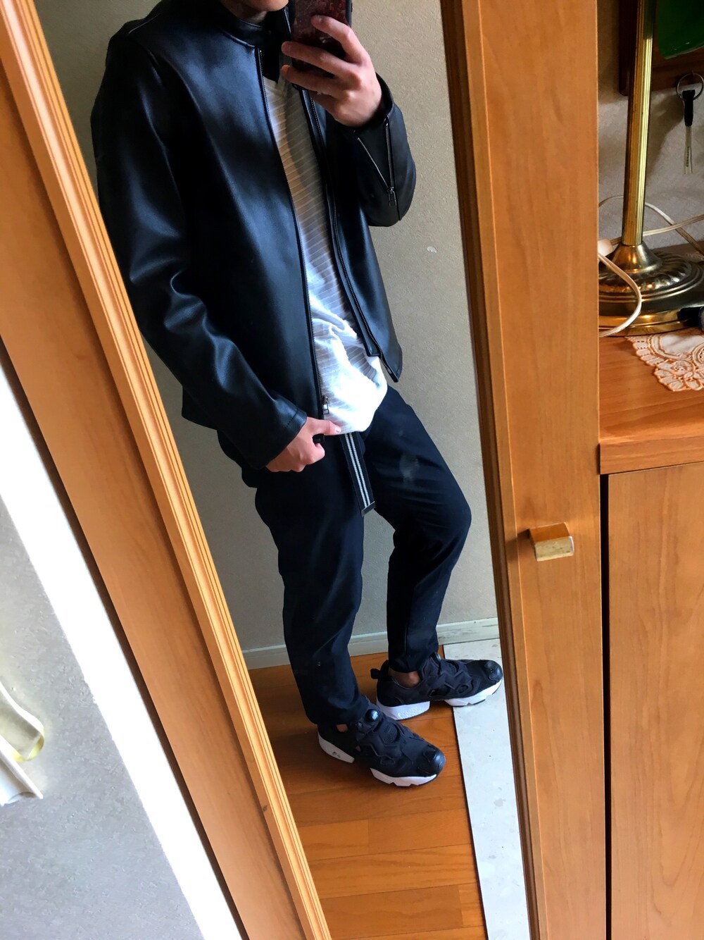 「JOEY FACTORYの【JOEY FACTORY】 シングルライダースジャケット（ライダースジャケット、ブラック系）」を使った、Takutoさん（メンズ・167cm）の春コーディネートの1枚目の写真