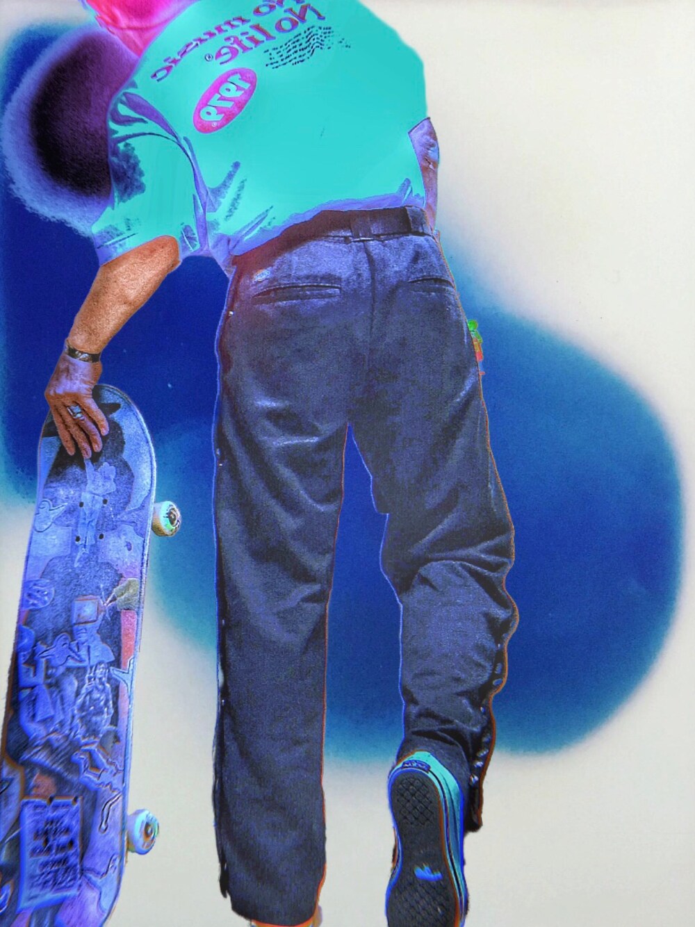 「スケボー、skateboard、ストリート、コンバース、ディッキーズ(Dickies)、minedenim、youthloser、TOWER RECORDS、music、スニーカー」｜「YOUTH LOSERのアイテム（Tシャツ/カットソー、ホワイト系）」を使った、Paper＿Spaceman.さん（メンズ・178cm）の夏コーディネートの1枚目の写真