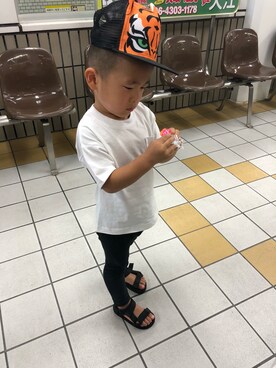 「H&M DIVIDED（エイチアンドエム　ディヴァイデッド）のアイテム（キャップ）」を使った、mikaさん（キッズ・100cm）の夏コーディネート