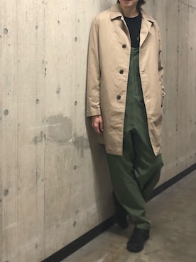 「オリーブ」｜「アイテム（ステンカラーコート）」を使った、SUDOさん（メンズ・186cm）の秋コーディネート
