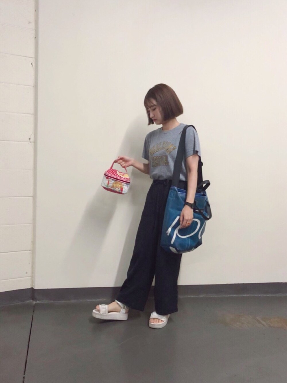 「カジュアル、summer」｜「niko and...のアイテム（Tシャツ/カットソー、グレー系）」を使った、hohoさん（レディース・158cm）の春コーディネートの1枚目の写真