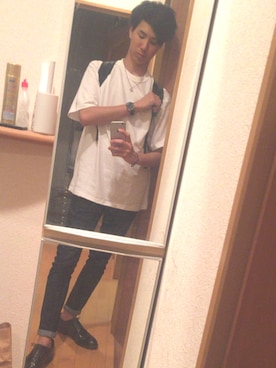 「革靴」｜「アイテム（Tシャツ/カットソー）」を使った、ともさん（メンズ・175cm）の夏コーディネート