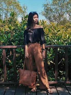 Monika Savira さんのコーディネート