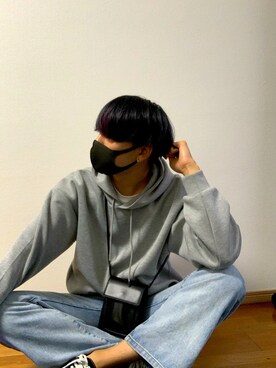 「GU（ジーユー）のアイテム（パーカー、グレー系）」を使った、DAISUKEさん（メンズ・183cm）の秋コーディネート