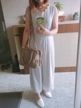 「アイテム（つなぎ/オールインワン、ベージュ系）」を使った、Chu さん（レディース・154cm）の秋コーディネート