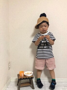 「SHOO・LA・RUE（シューラルー）の【80-130cm】メッセージTシャツ（Tシャツ/カットソー）」を使った、hinataさん（キッズ・100cm）の夏コーディネート