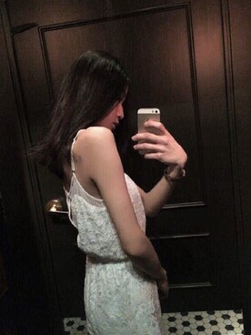 「Abercrombie&Fitch（アバークロンビーアンドフィッチ）のアイテム（カバーオール）」を使った、NATASHA CHANさん（レディース・164cm）の春コーディネート