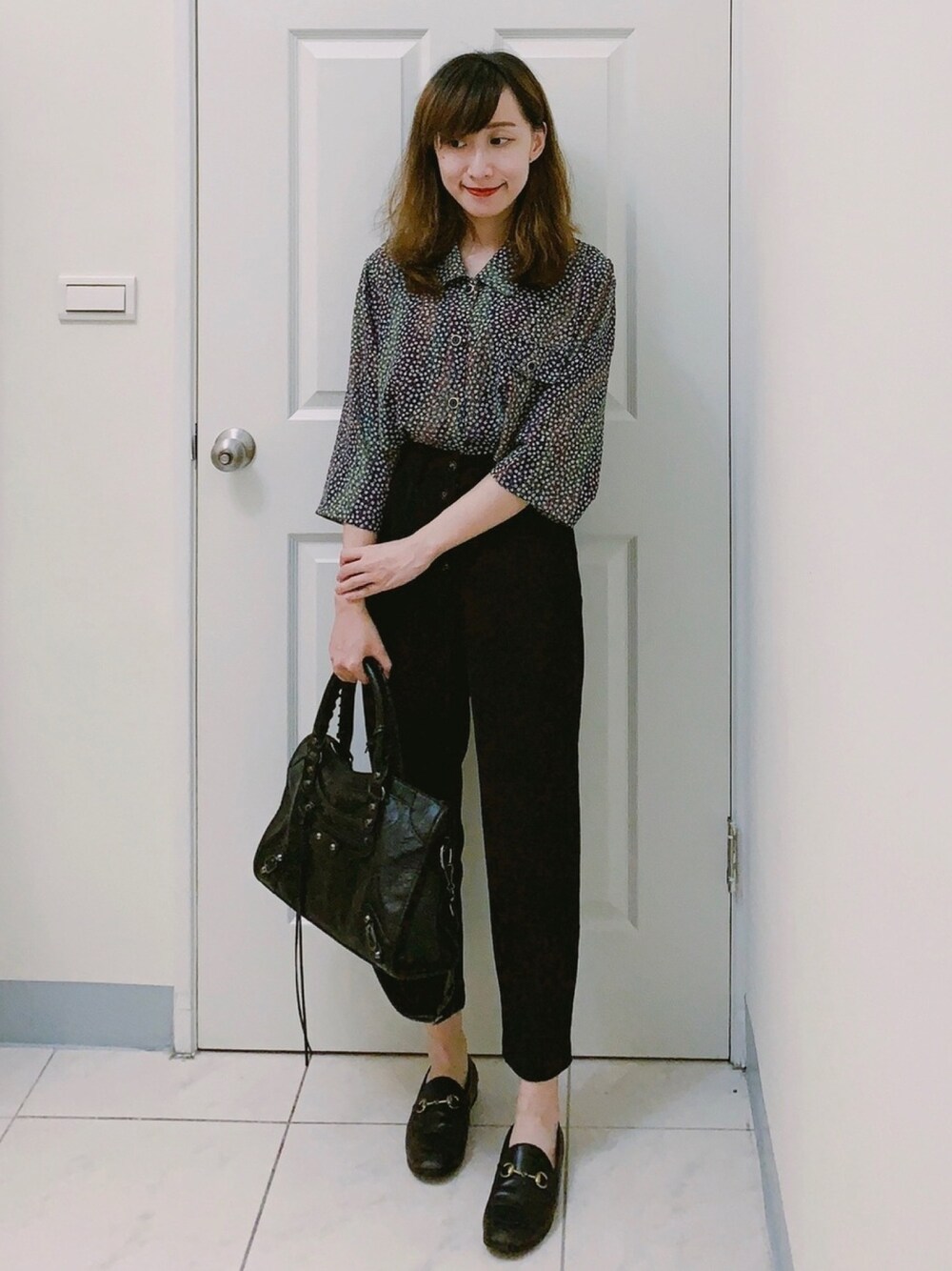 「VINTAGE、古着、古着コーデ、低身長、低身長コーデ、シャツスタイル、シャツ、ローファー」｜「VINTAGEのアイテム（シャツ/ブラウス、その他）」を使った、Maureenさん（レディース・155cm）の夏コーディネートの1枚目の写真