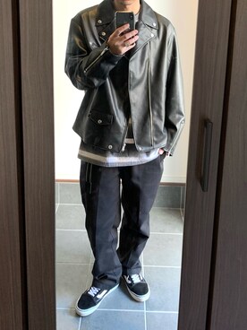 ライダースジャケットを使った「gu×undercover」の人気ファッション 
