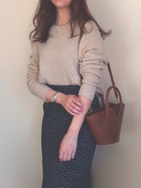 「UNIQLO（ユニクロ）のプレミアムラムクルーネックセーター（長袖）（ニット/セーター、ベージュ系）」を使った、mhywearさん（レディース・157cm）の冬コーディネート