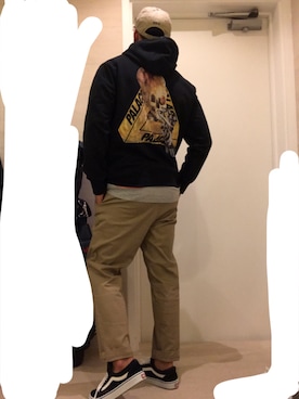 「palace」｜「アイテム（チノパンツ）」を使った、daikiさん（メンズ・178cm）の春コーディネート