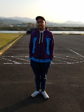 「MACKDADDY（マックダディー）のアイテム（パーカー）」を使った、rinosmanさん（メンズ・179cm）の春コーディネート