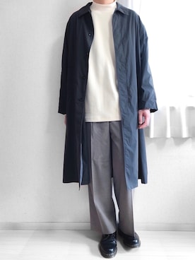 「グレーパンツ」｜「アイテム（ステンカラーコート）」を使った、yoshiさん（メンズ・185cm）の秋コーディネート