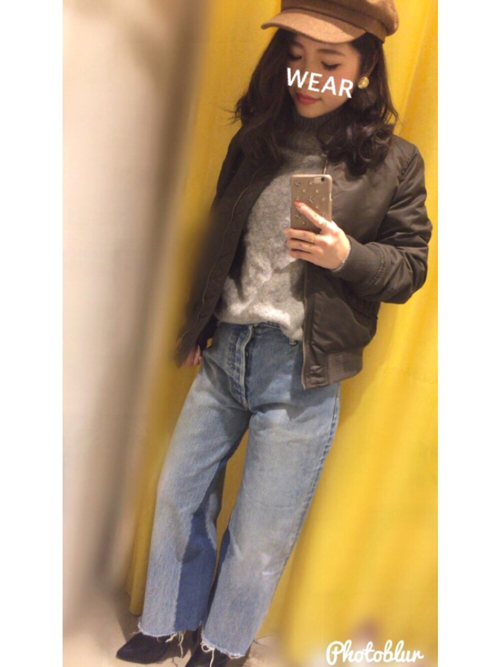 「休日スタイル、大人カジュアル、カーキ、MA-1、キャスケット、ワイドデニム」｜「UNIQLOのアイテム（ブルゾン、グリーン系）」を使った、m.さん（レディース・149cm）の冬コーディネートの1枚目の写真