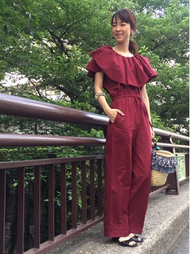 「ワインレッド」｜「アイテム（つなぎ/オールインワン）」を使った、菅千代美(すがちよみ)さん（レディース・170cm）の夏コーディネート