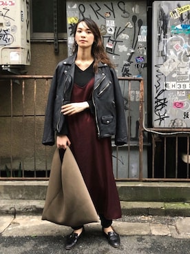 「ワインレッド」｜「アイテム（ライダースジャケット）」を使った、菅千代美(すがちよみ)さん（レディース・170cm）の秋コーディネート