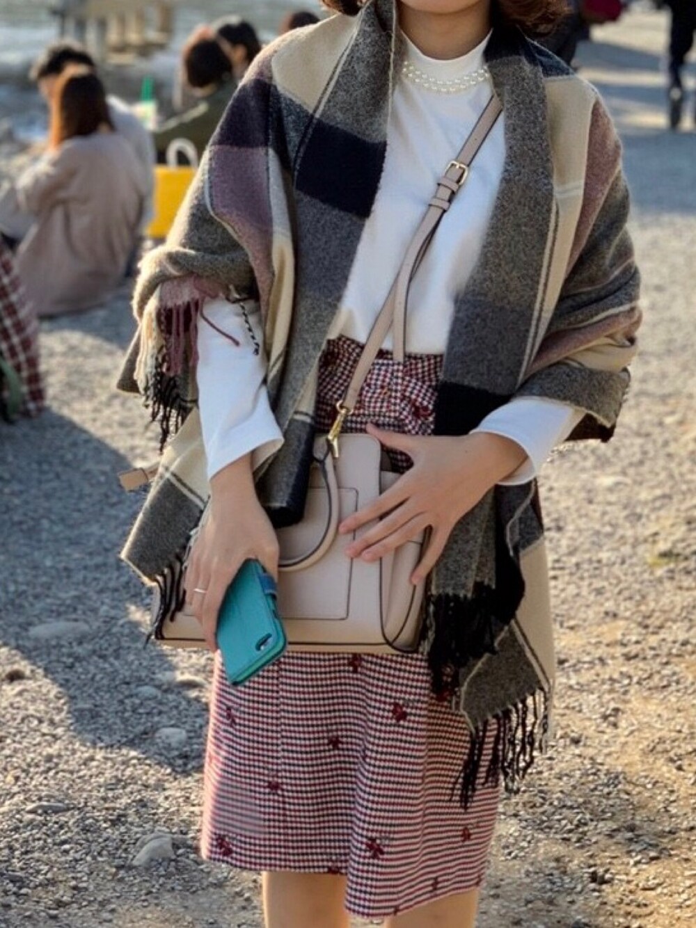 「デート、ストールコーデ」｜「JILL by JILL STUARTの◇チェックストール（ストール/ショール、ブラック系）」を使った、Ayaさん（レディース・152cm）の冬コーディネートの1枚目の写真
