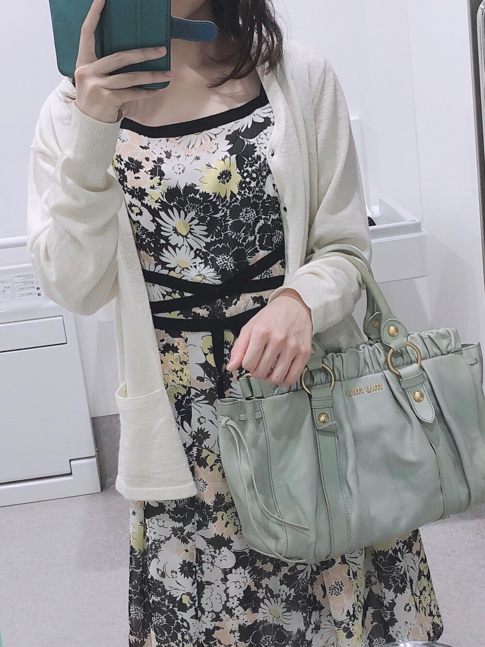 「デート、MIUMIU、TOCCA」｜「TOCCAのアイテム（ワンピース、ブラック系）」を使った、Ayaさん（レディース・152cm）の夏コーディネートの1枚目の写真