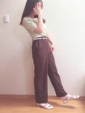 スラックスを使った ピスタチオコーデ のレディース人気ファッションコーディネート Wear