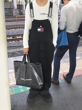 「TOMMY HILFIGER（トミーヒルフィガー）のアイテム（サロペット/オーバーオール）」を使った、すこんぶさん（メンズ・170cm）の夏コーディネート