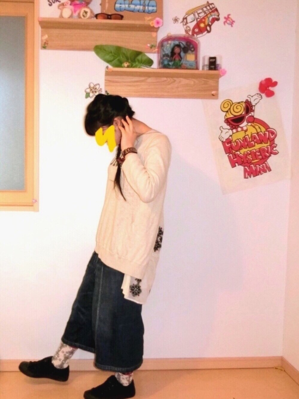 「デニム、休日スタイル、ゆるコーデ、春、スニーカー、ハンドメイド」｜「DENIM DUNGAREEのアイテム（ワンピース、ベージュ系）」を使った、💄💋BabyMimmi👣さん（レディース・155cm）の春コーディネートの1枚目の写真