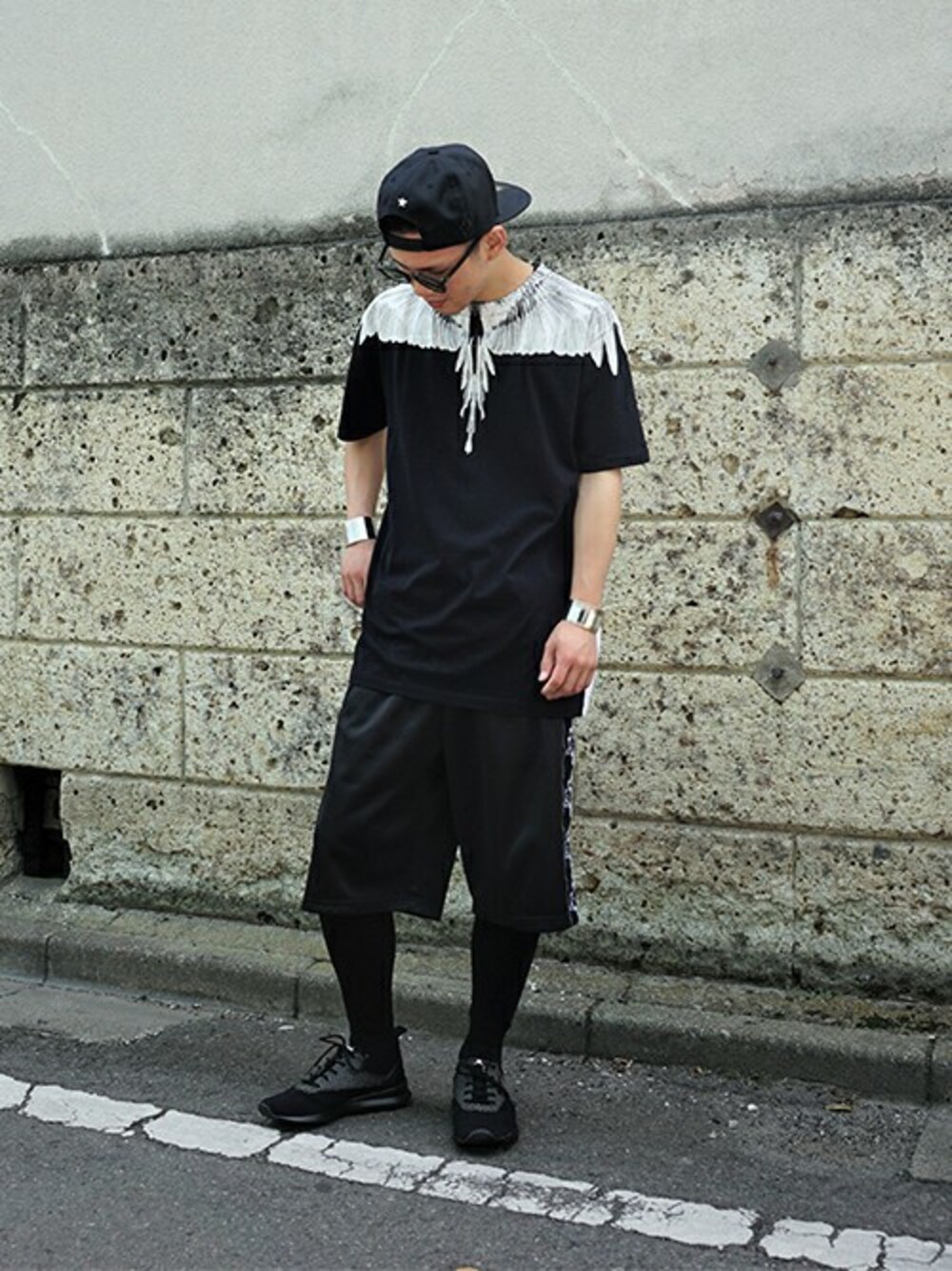 「Tシャツ」｜「MARCELO BURLONのDOUBLE WING T-SHIRT（Tシャツ/カットソー、ホワイト系）」を使った、ARKnets STAFFさん（メンズ・169cm）の夏コーディネートの1枚目の写真